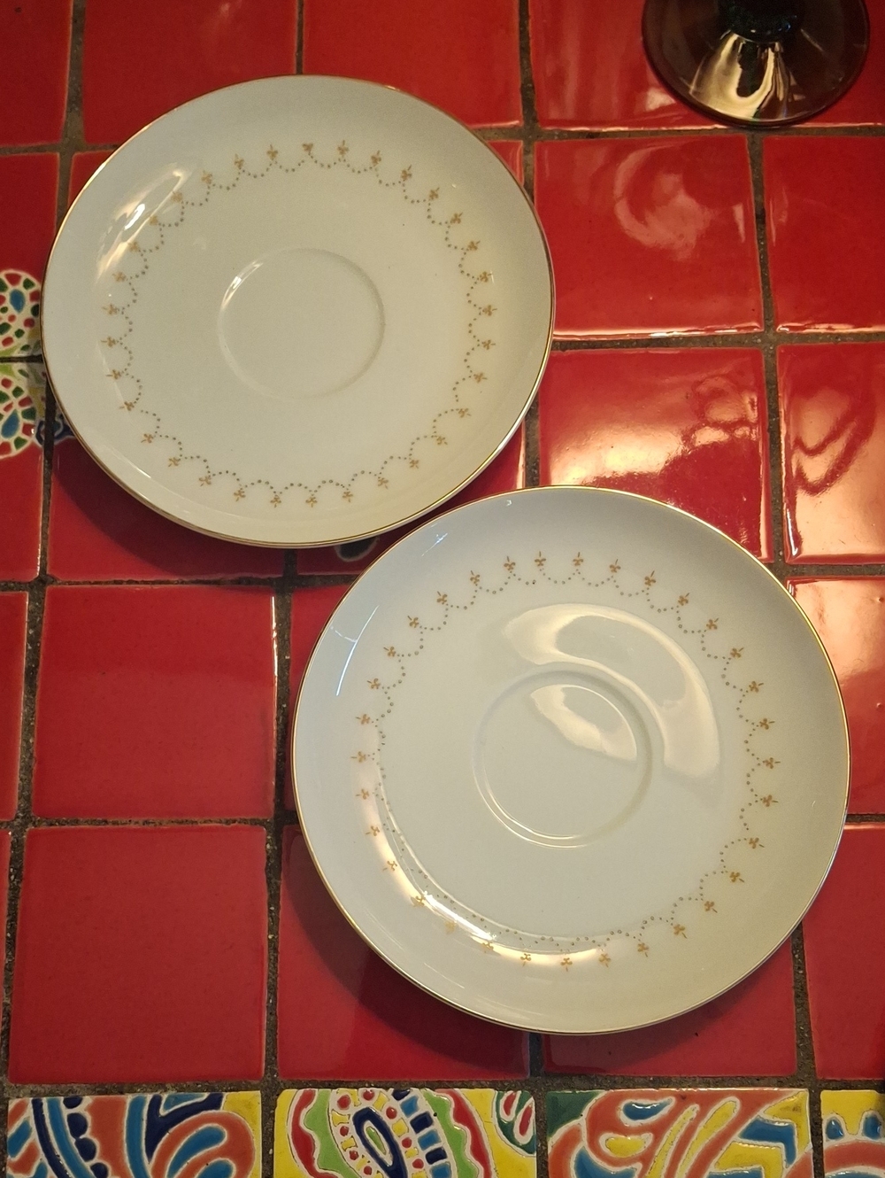 Mikasa Royalty Fleur De Lis On Dotted Chain 2 Saucers Gilded Rim Excellen Vntg